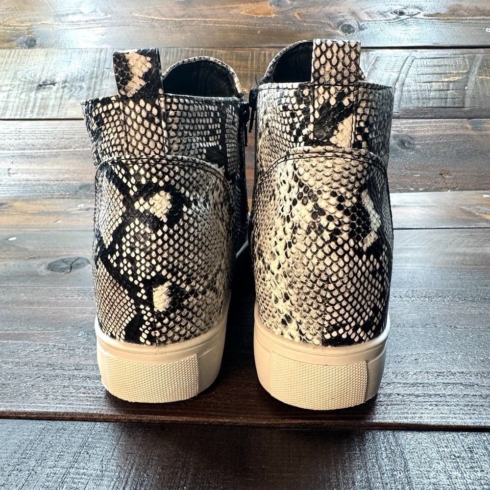 Nature Breeze Snake Print Sneaker Hidden Wedge Booties Women's Size 9 - Picture 10 of 15